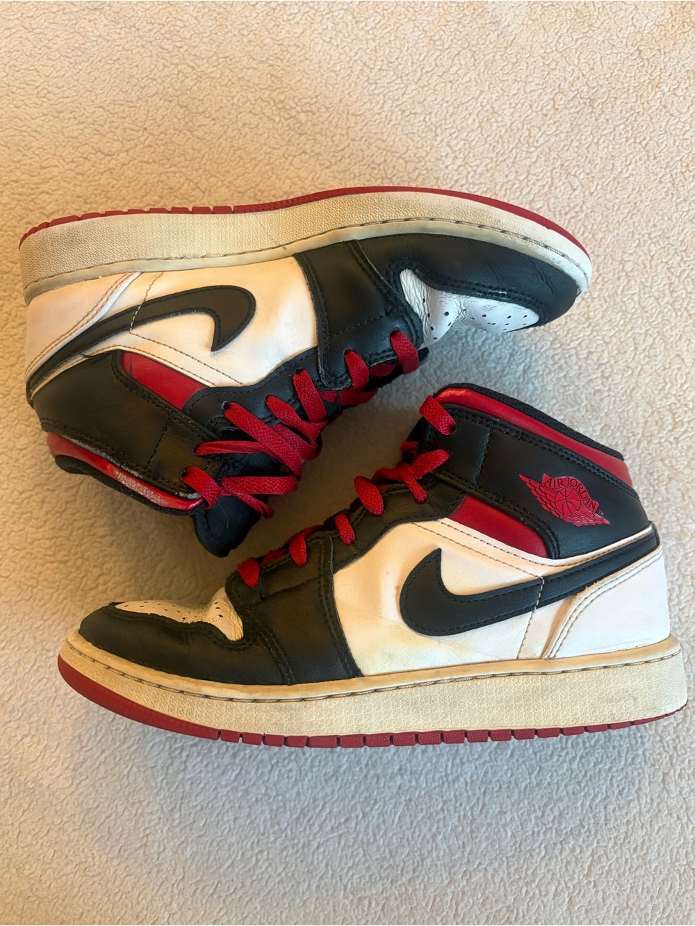 Jordan Retro 1 Mid Gym Red/Black Toe